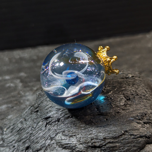 UVレジン】白い渦が舞う宇宙玉 ペンダントトップ Craft-House
