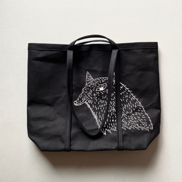 持ち手が３本しかない２wayトート　C-WOLFプリント L 8枚目の画像