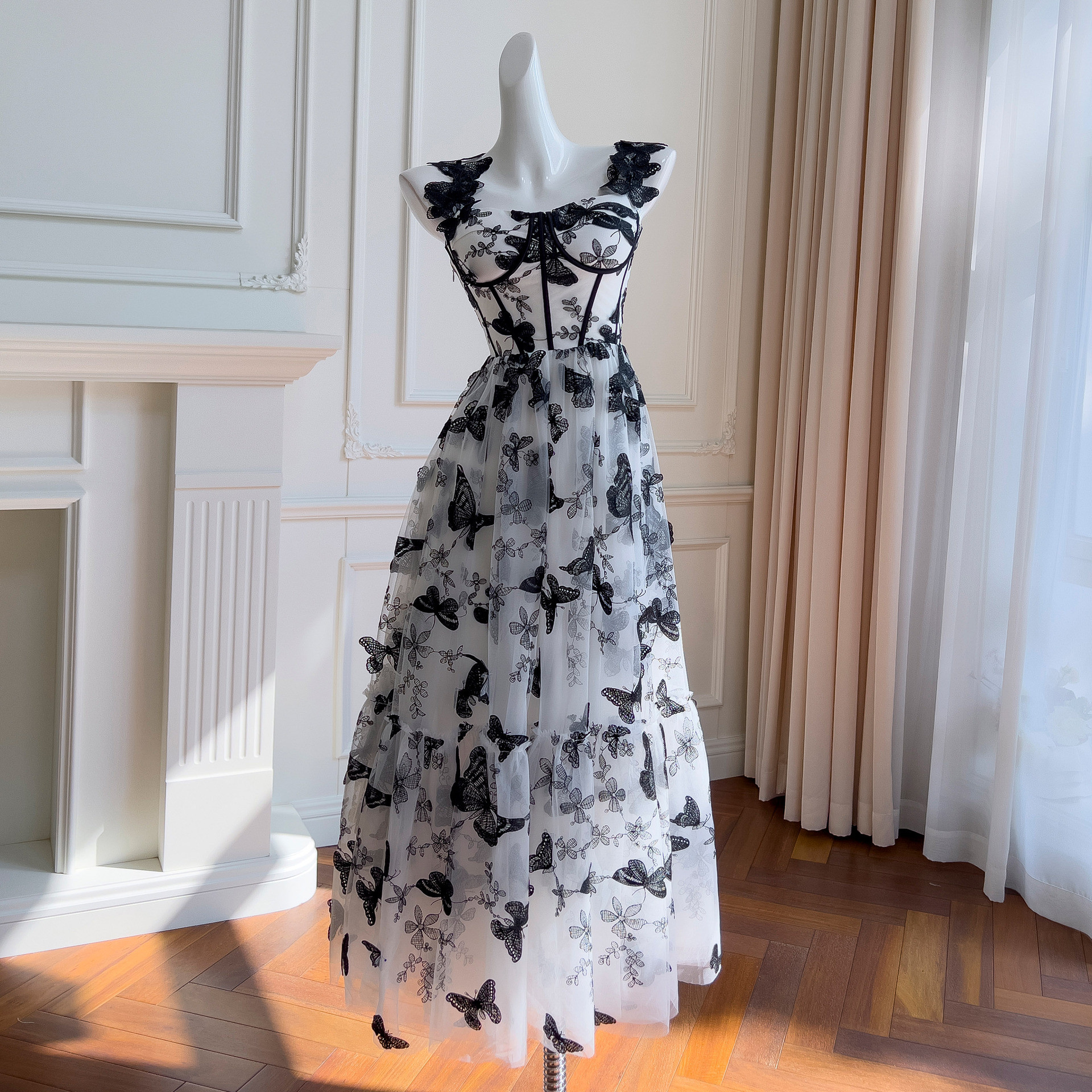 ドレス パーティー ウェディング ワンピース ロング プリンセス 黒白 上品 高級感 優雅 韓国風 結婚式 お呼ばれ