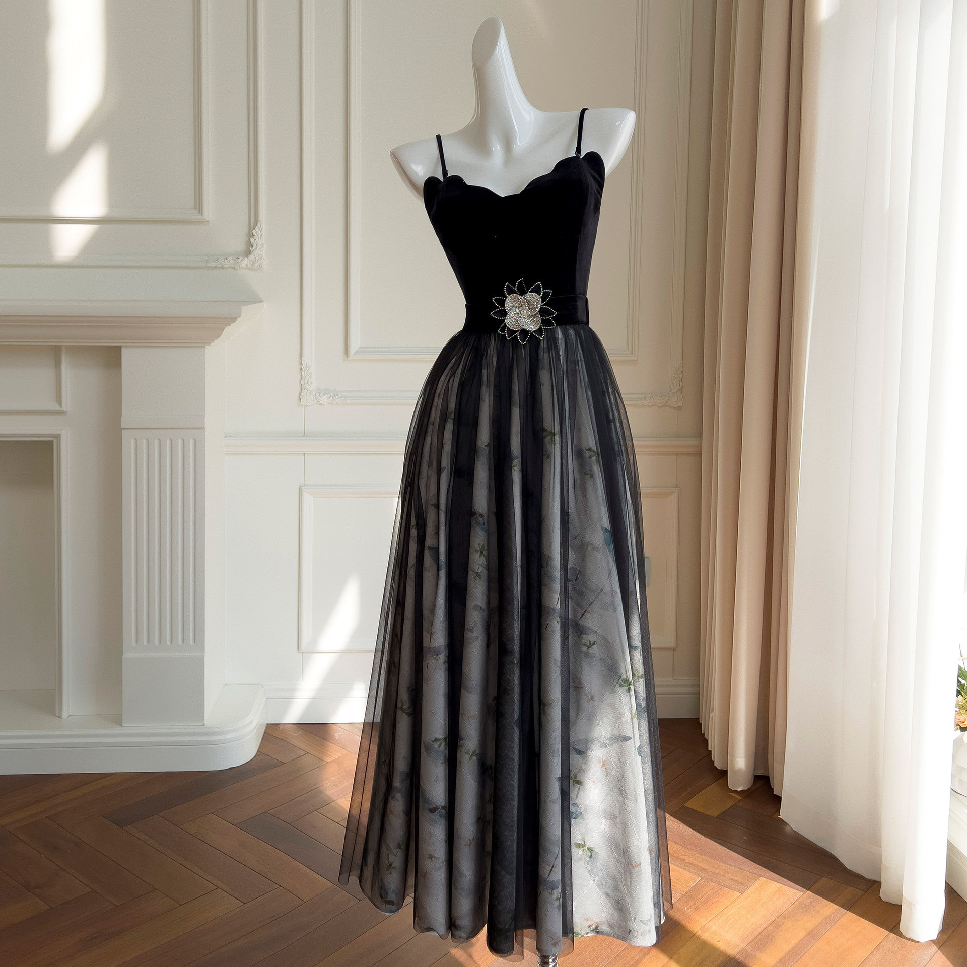 ドレス パーティー ウェディング ワンピース ロング プリンセス 黒 上品 高級感 優雅 韓国風 結婚式 お呼ばれ