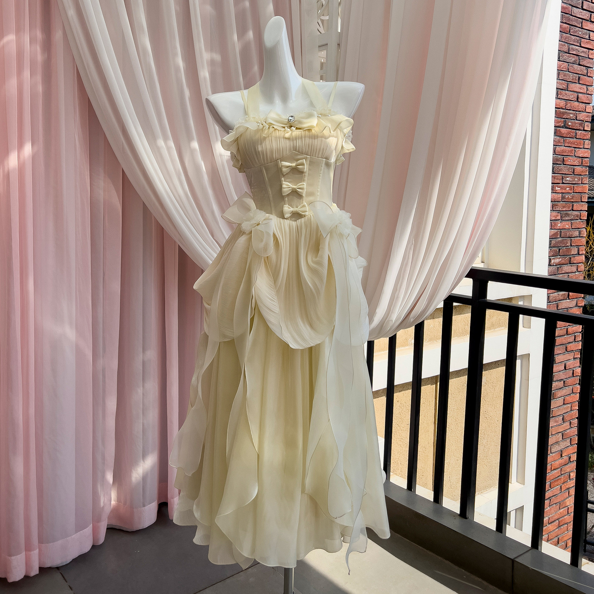 ドレス パーティー ウェディング ワンピース ロング プリンセス 杏色 上品 高級感 優雅 韓国風 結婚式 お呼ばれ