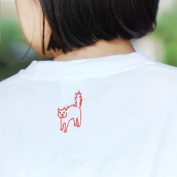 【手刺繍】ロンT登場！やんのかニャンコTシャツ – 背中で語るTシャツ / 猫モチーフ・ユニセックス 9枚目の画像