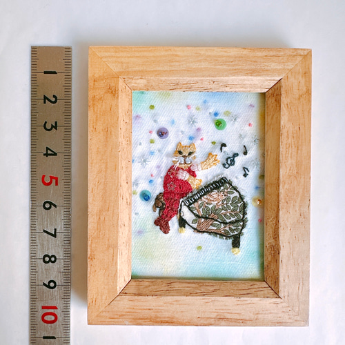 刺繍アート｜音楽シリーズ 〜茶トラ猫の小さなピアノコンサート