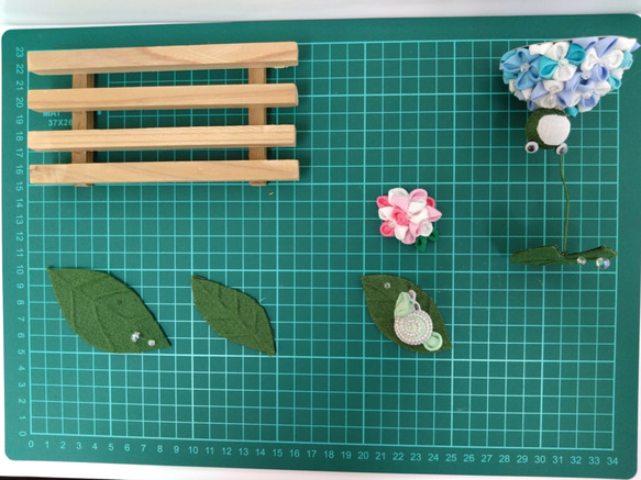 紫陽花　かえる　かたつむり　つまみ細工 3枚目の画像