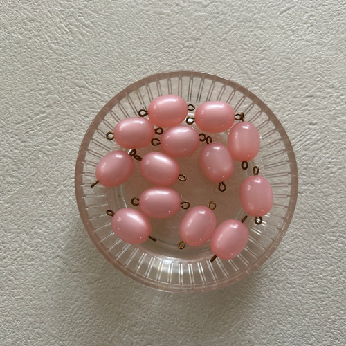 Ru.アクセサリーめろさま Vintageパーツ ルーサイトビーズ ピンク ムーングロウ 9ピン付き 15mm