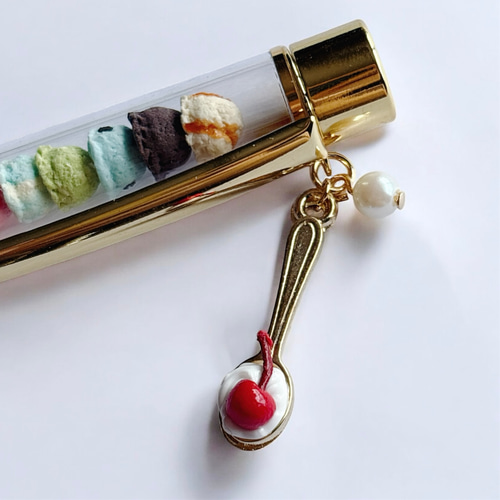 全部食べたい！ワガママ叶う》ミニチュアアイスクリームのボールペン