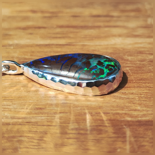 大粒ボルダーオパール シルバーペンダントヘッド 大粒ボルダーオパール シルバーペンダントヘッド