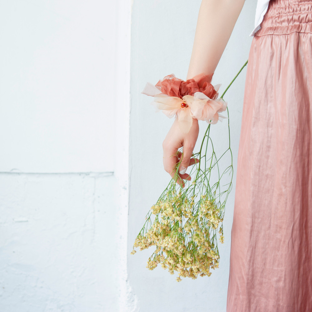 カーネリアン｜咲き編みシュシュ｜７月誕生石