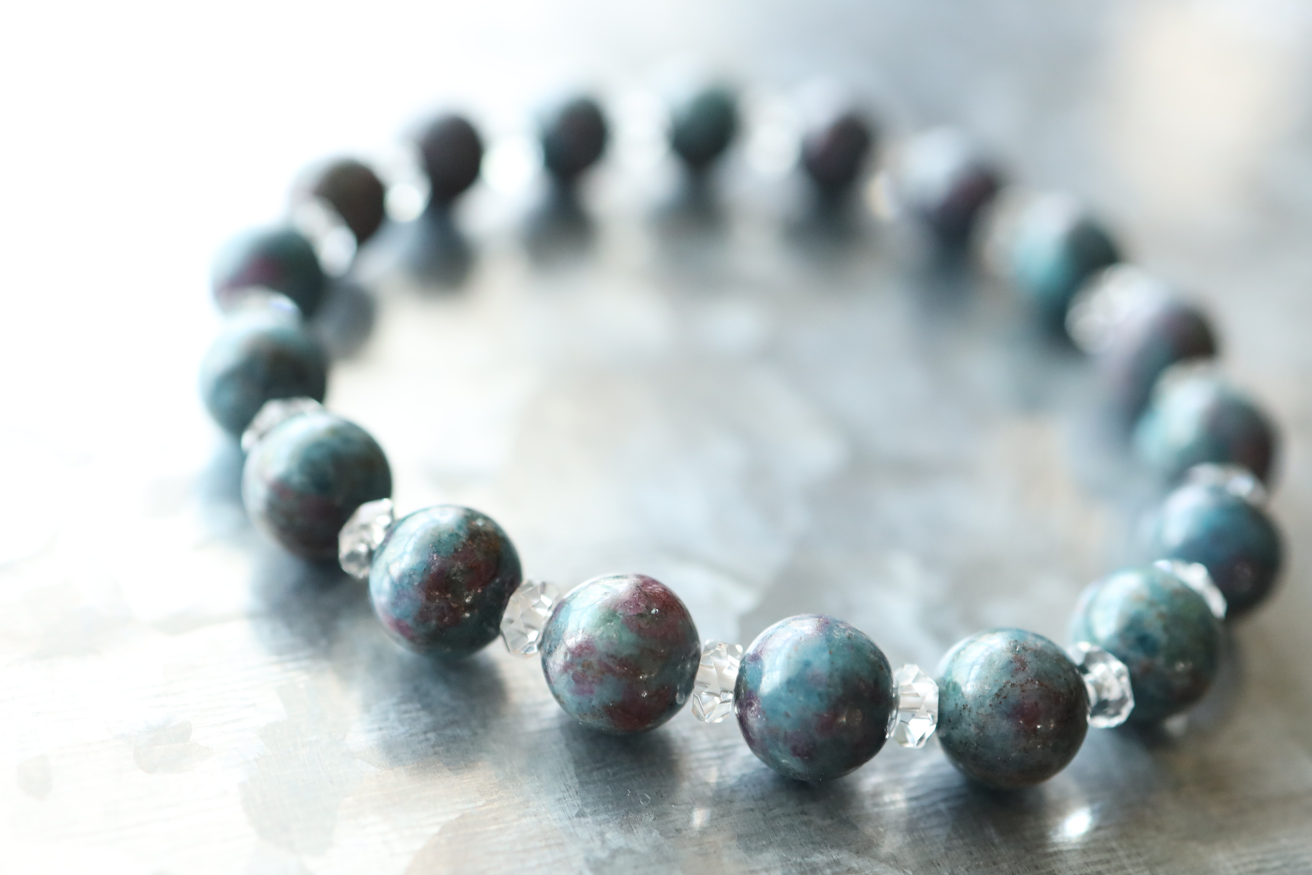 …☆スーパープレミアムブレス☆…☆ルビーサファイアインカイヤナイト：8ミリ＆水晶☆…☆天然石ブレスレット☆…