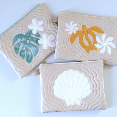 ハワイアンキルト☆A5が入るフラットポーチ （ベージュ✕白、イエロ