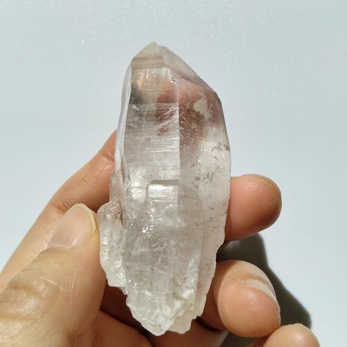 虹いっぱいピンクのヒマラヤ水晶◇パールヴァティ産水晶 天然石