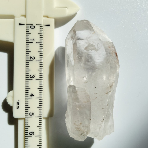 虹いっぱいピンクのヒマラヤ水晶◇パールヴァティ産水晶 天然石