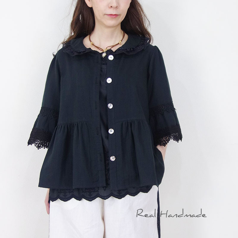 ブラックダブルガーゼのしっとりレース羽織りブラウス