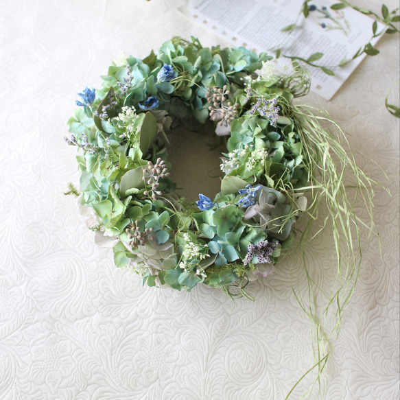 ドライフラワーのオーバルリースBlue Wreath