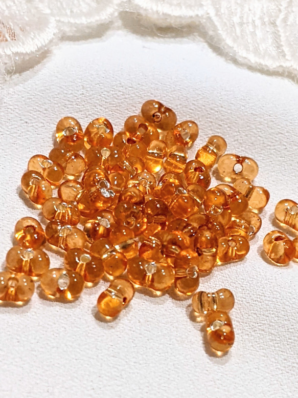 ファルファーレ オレンジ 2✕4㍉ 5g ピーナッツ ビーズ パール ガラス つぶつぶ パーツ 3枚目の画像