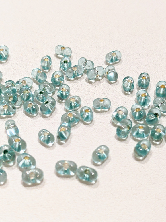 ファルファーレ ターコイズブルー 2✕4㍉ 5g ピーナッツ ビーズ パール ガラス つぶつぶ パーツ 2枚目の画像