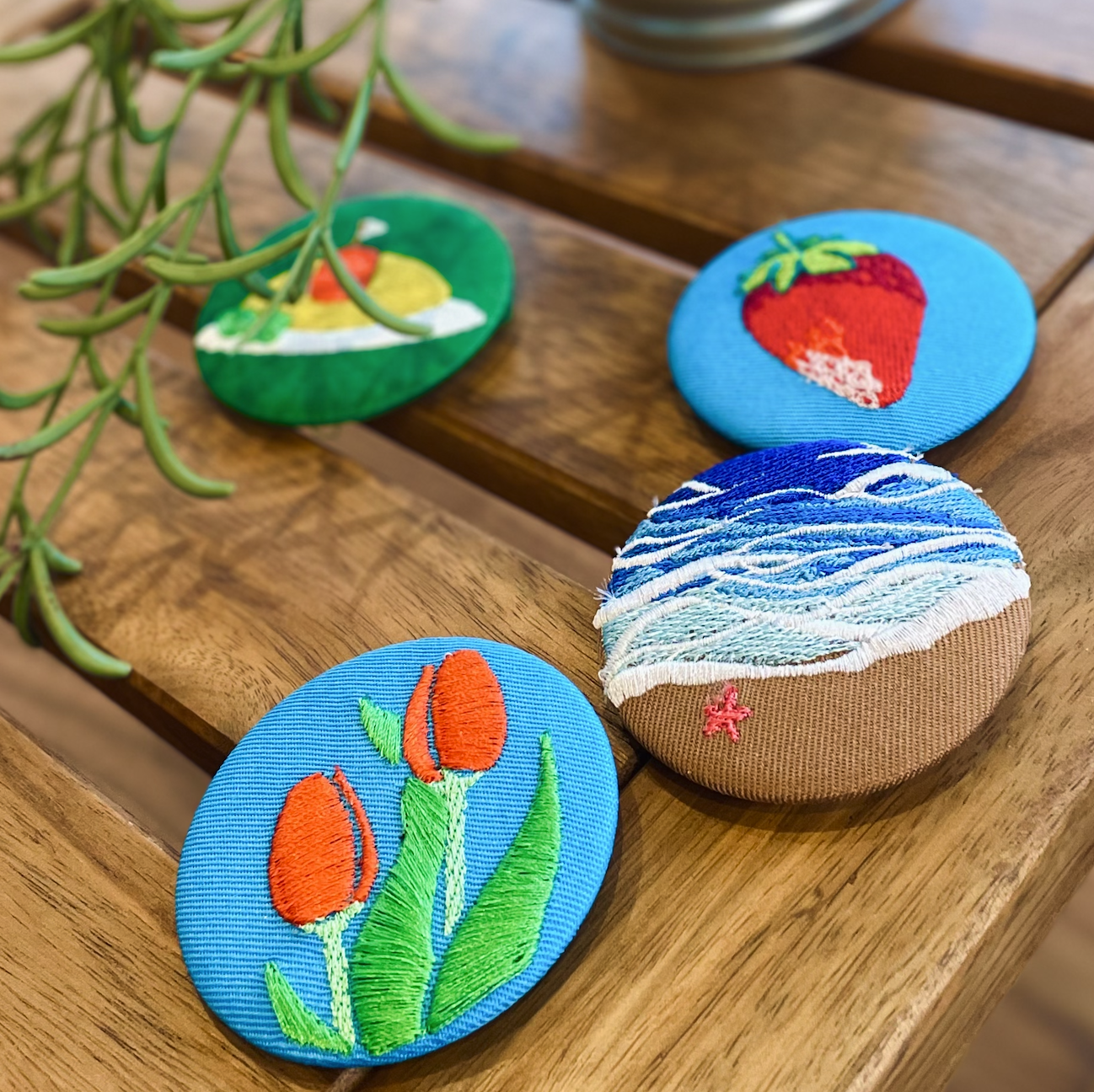 アルチザン刺繍ブローチ　フルオーダー　デザイン料8,800円+制作料4,800円