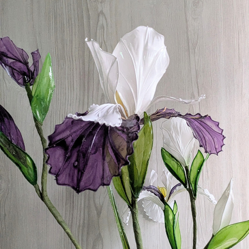 アメリカンフラワー・紫陽花のアレンジとジャーマンアイリス アメリカンフラワー・紫陽花のアレンジとジャーマンアイリス