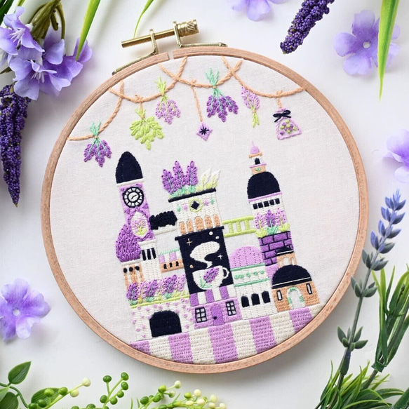 新作】刺繍キット 「ラベンダーの街」《空想街雑貨店》 キット