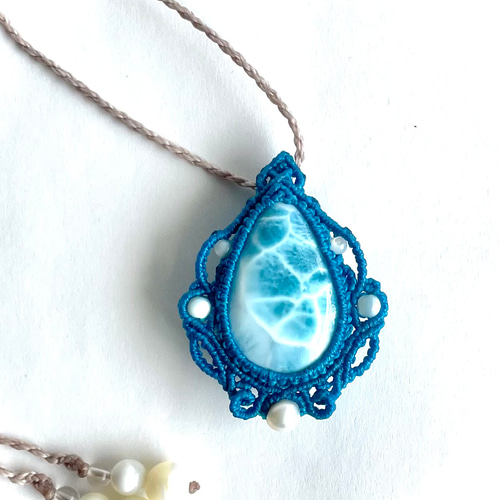 極上ブルー！ラリマーの天然石♪ マクラメ編みネックレス 魅惑の一滴！極上ラリマーの天然石マクラメ編みネックレス ネックレス