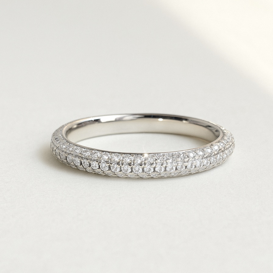 モアサナイト 1mmパヴェフルエタニティリング｜150石が繊細に輝く上質デザイン