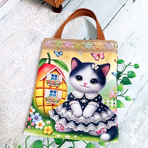 バッグインミニトート ハチワレおしゃれ猫ちゃん♡ 1枚目の画像