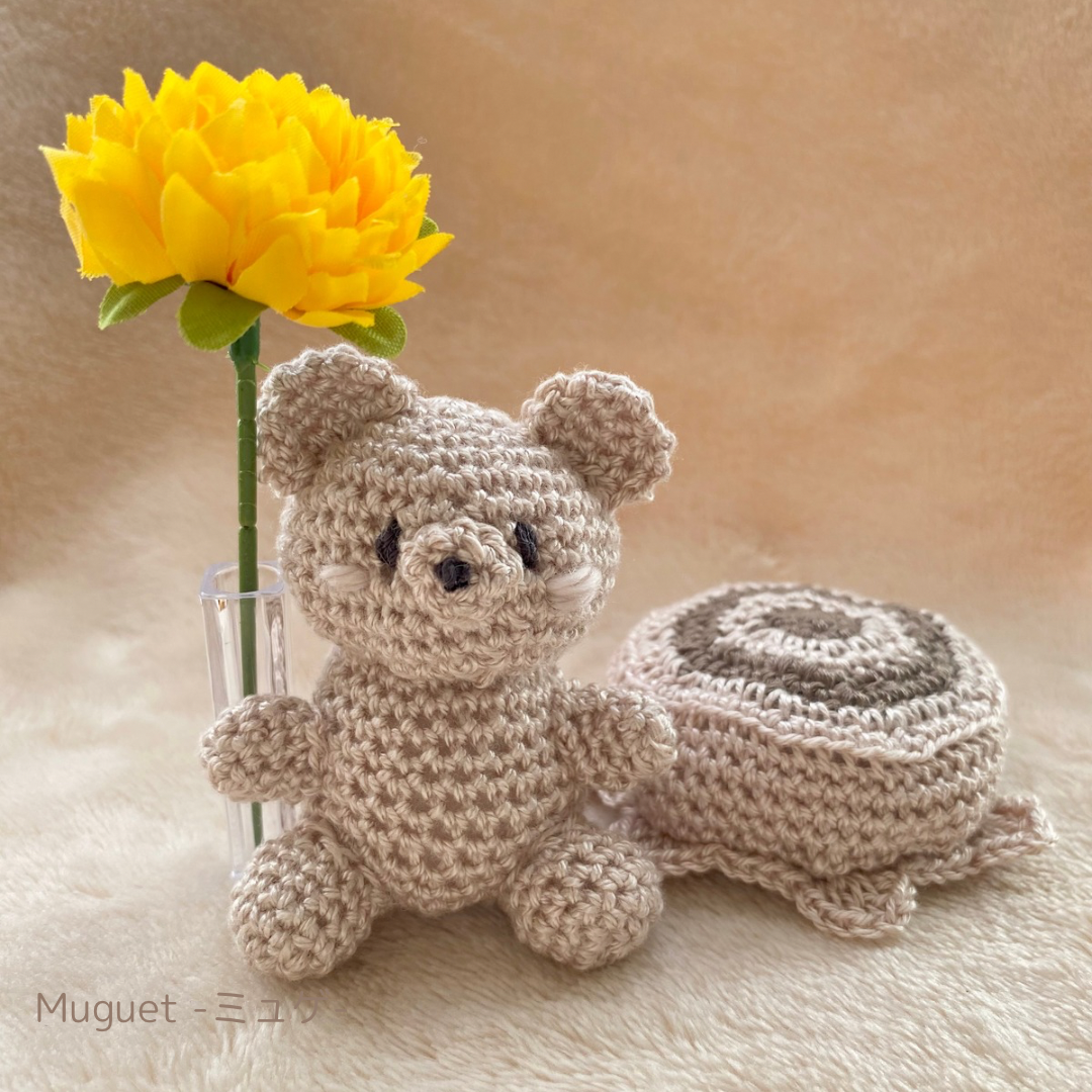 くまのあみぐるみ（お花の首飾り）