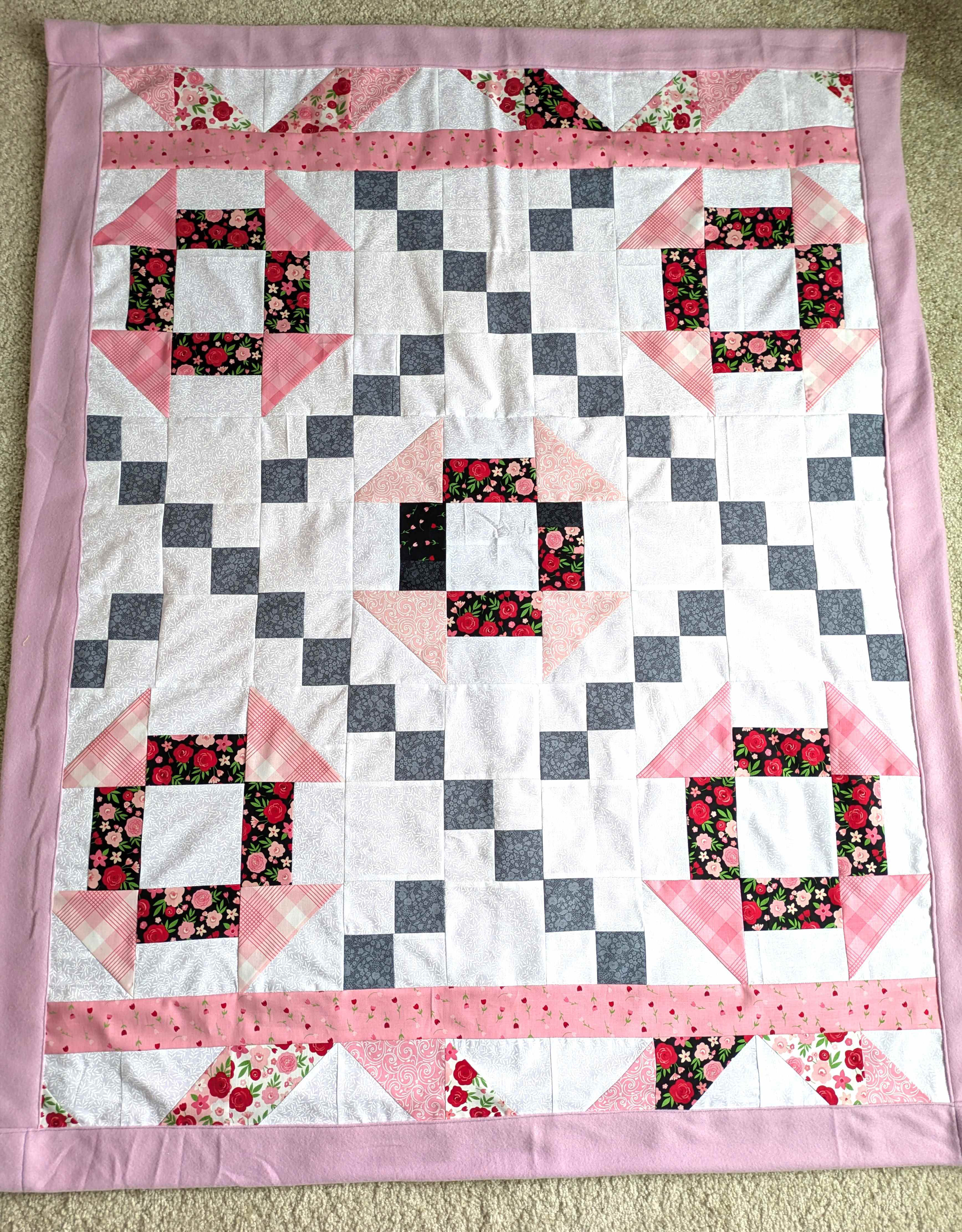 ピンク、花柄コットンパッチワーク、ひざ掛け、お昼寝ブランケット