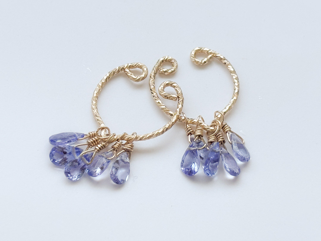 タンザナイト(宝石質/AAA)◆5連◆14kgf◆天然石◆ノンホールピアス