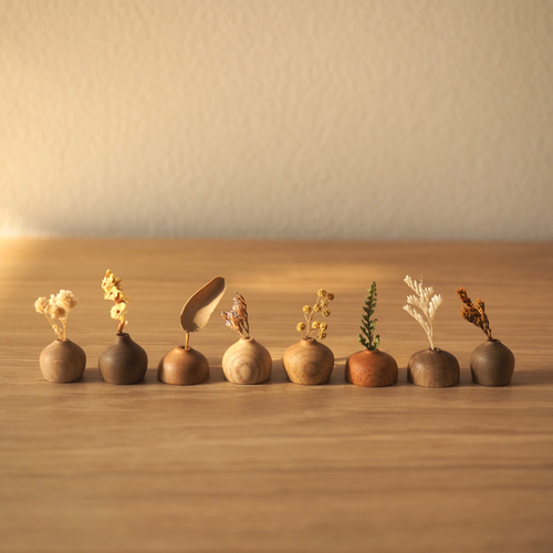 とっても小さな天然木の花器【樫・朴・山桜・欅・楠・栗】一点物