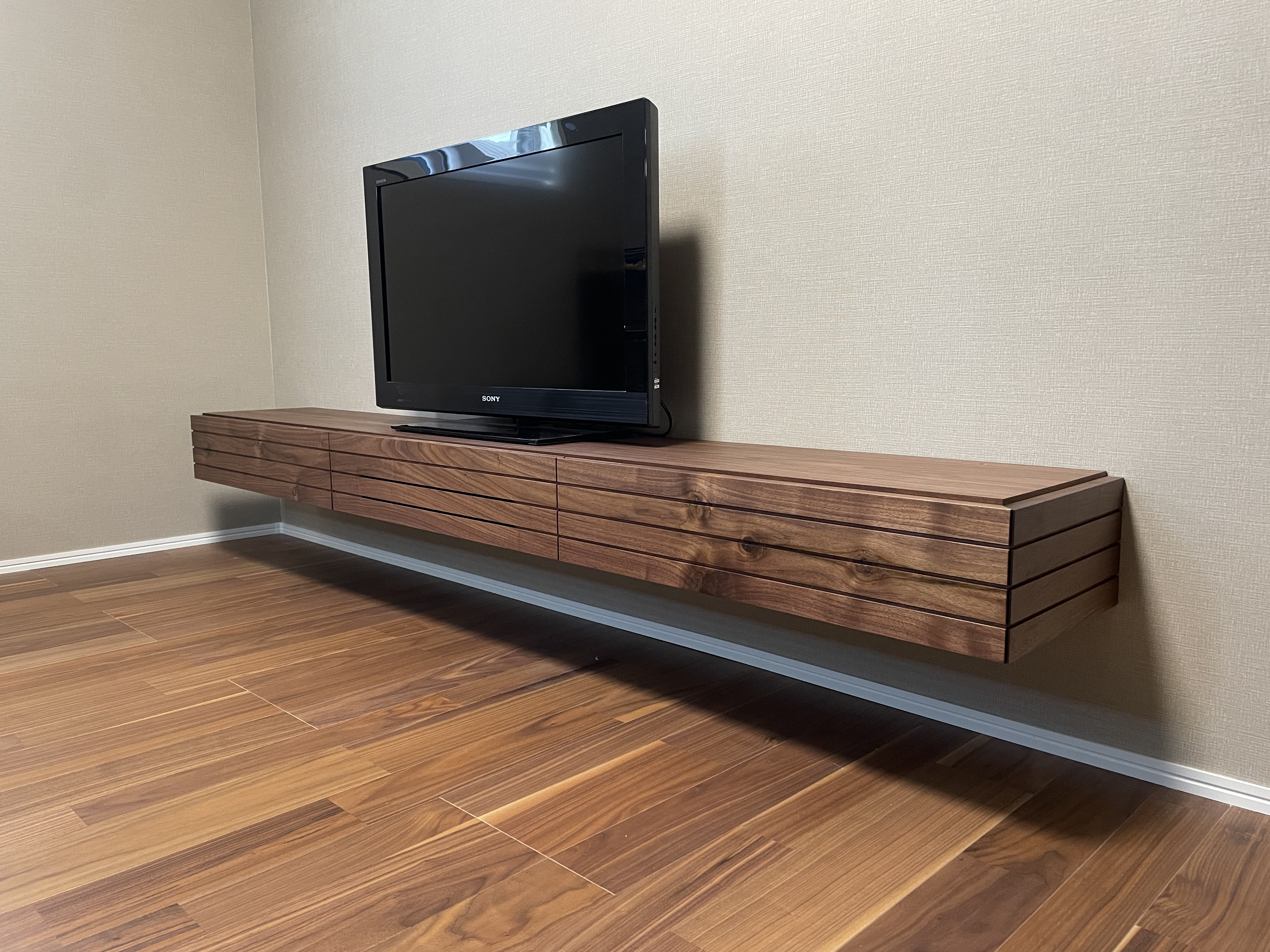 壁掛け　無垢材　180フロートテレビボード　スラッシュタイプ　オイル仕上げ　オーク　ウォールナット　ブラックチェリー