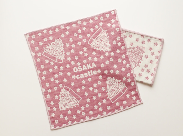 ３重ガーゼハンカチ　大阪城桜　サイズ34ｃｍ角　綿100％　大阪泉州製 1枚目の画像