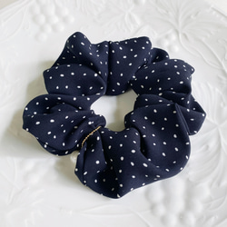 ランダムドットシュシュ　バイカラー　ヘアゴム　レディース　水玉　ドット　レーヨン フワフワランダムドット柄シフォンシュシュ♪ 黒グレー水玉シュシュ