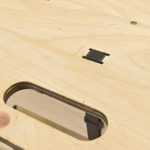 組み立て式では珍しいワイドサイズ！軽量＆かさばらないフラットパーツ