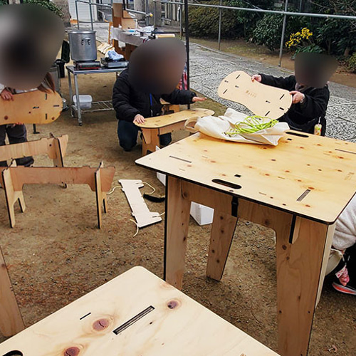 組み立て式では珍しいワイドサイズ！軽量＆かさばらないフラットパーツ