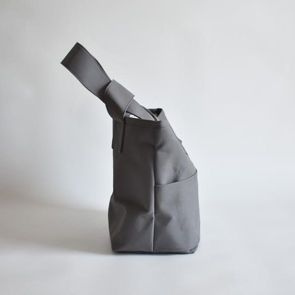 CLOUCHY SHOULDER BAG（ダークグレー） 14枚目の画像