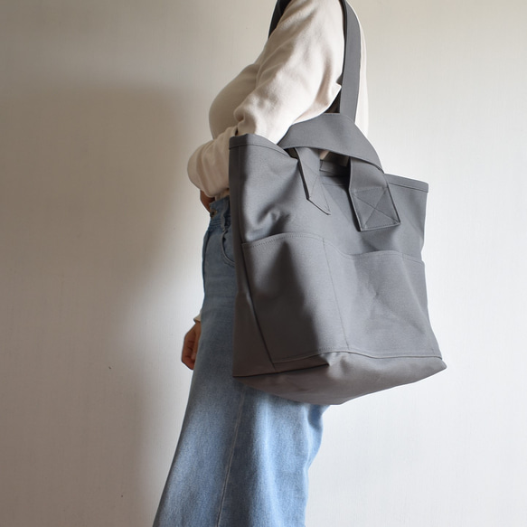 CLOUCHY SHOULDER BAG（ダークグレー） 5枚目の画像