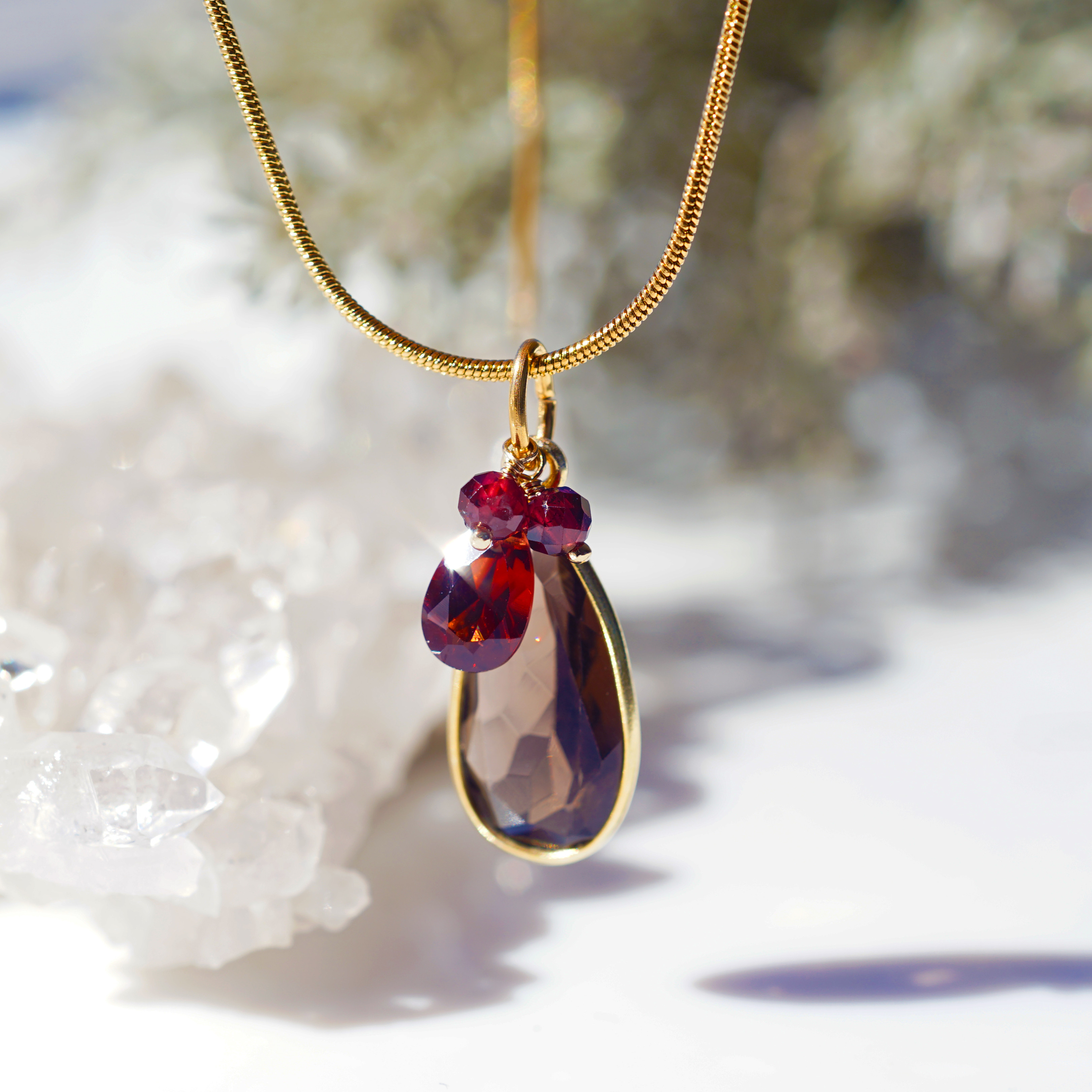 3WAY★スモーキークォーツ・ガーネット・貝パールのサージカルステンレスネックレス・スライド60cm　～Chocolat