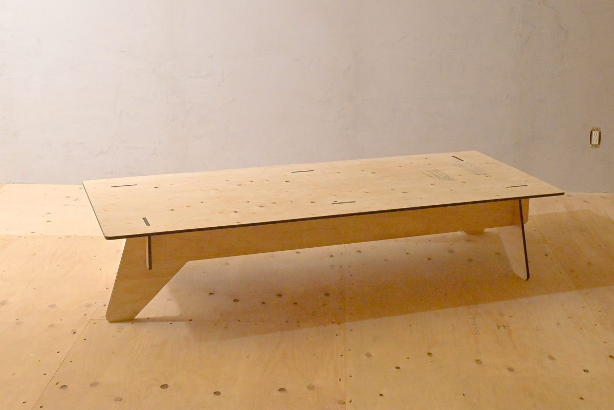 【組み立て式では珍しいワイドサイズのローテーブル！軽量＆かさばらないフラットパーツ♪】組み立て式テーブル　合板家具 10,658円