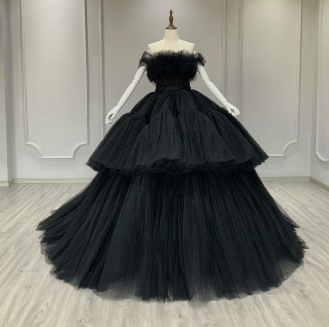 送料無料　オフショルダー　二の腕カバー　ギャザーフリル　黒　カラー変更可能　カラードレス　チュール演奏会音楽会エレガント