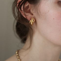 Knot  gold  14kgfピアス｜イヤリング｜アレルギー対応 3枚目の画像