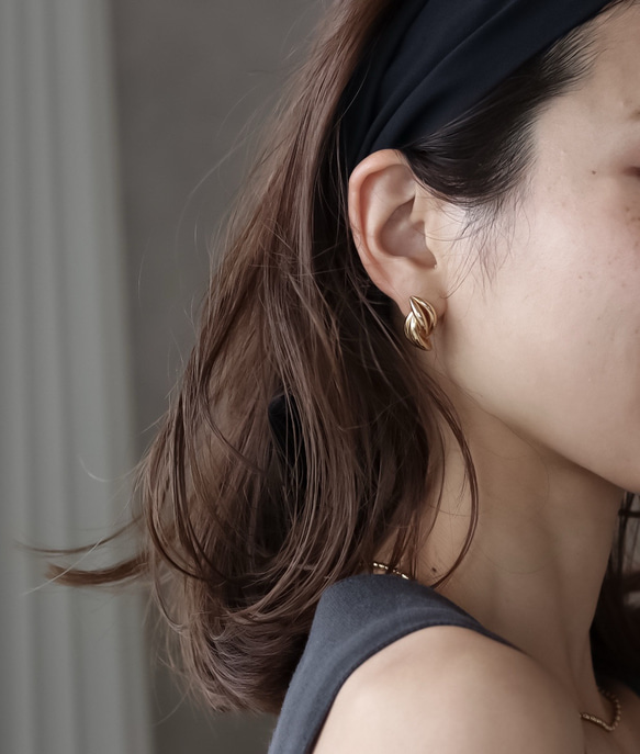 Knot  gold  14kgfピアス｜イヤリング｜アレルギー対応 1枚目の画像