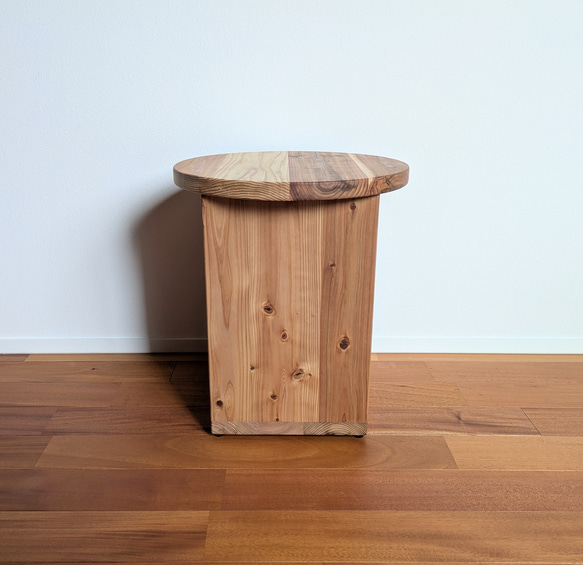 【round side table】　ソファテーブル/ナイトテーブル/サイドテーブル/ラウンド/円形/マガジンラック 8枚目の画像