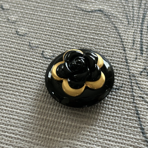 Japanese Vintage ボタン 23mm button フラワー カメリア ドーム型