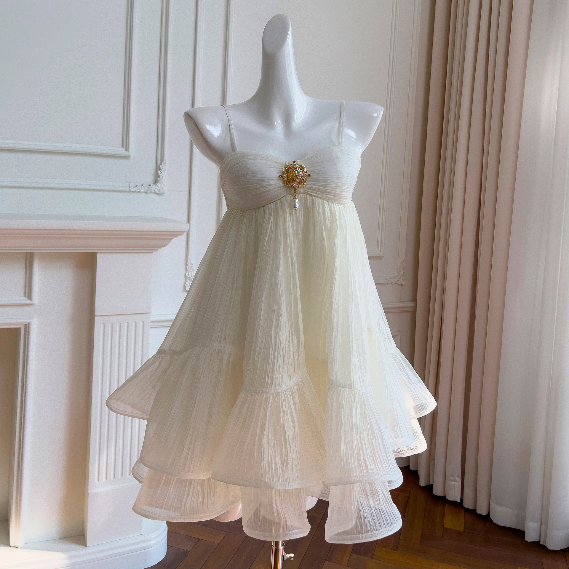 ドレス パーティー ウェディング ワンピース ショート プリンセス ベージュ 上品 優雅 韓国風 結婚式 お呼ばれ