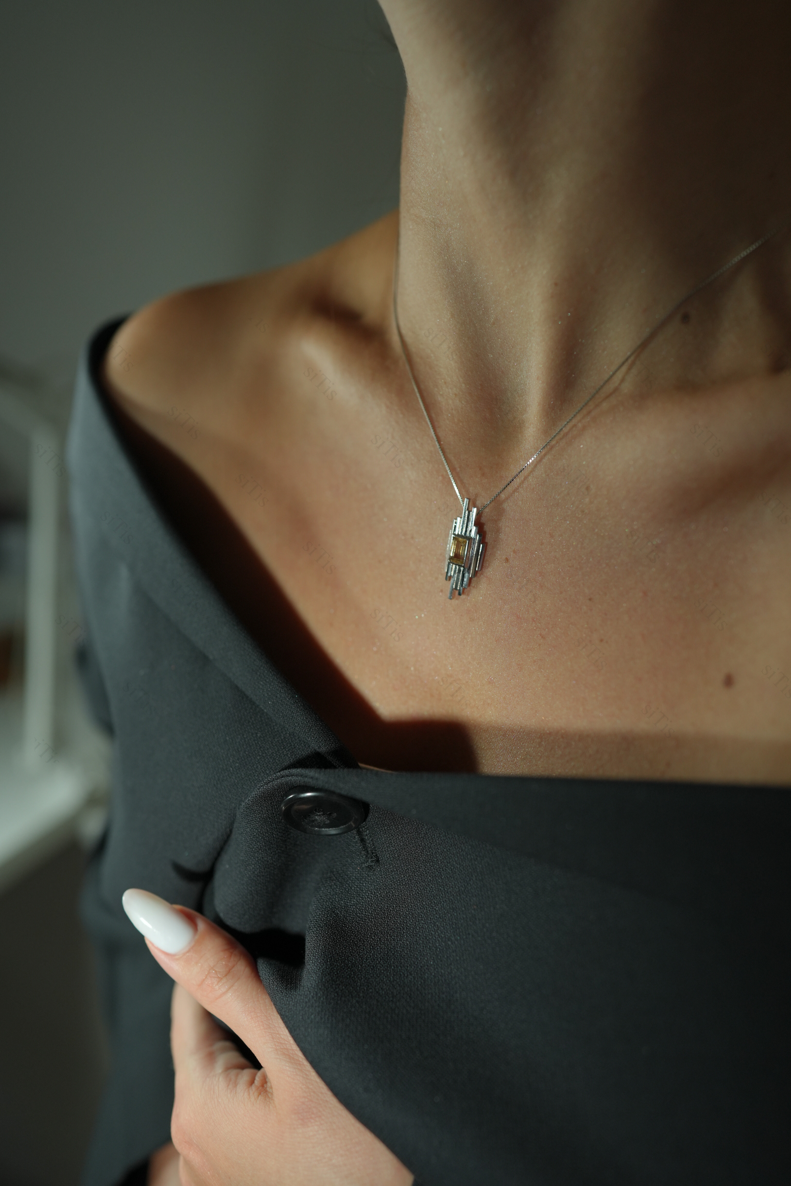 ハンドメイドのシルバーペンダント  Skalisto Up シトリン 5x7mm