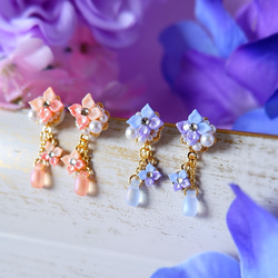 2カラー！淡色しずくと半月紫陽花のイヤリング・ピアス＊受注制作《パール　ミニチュア　梅雨　アジサイ　ピンク　パープル》 15枚目の画像