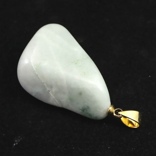 糸魚川翡翠 薄緑色 31mmフリーフォーム ペンダント 12.3g #97535