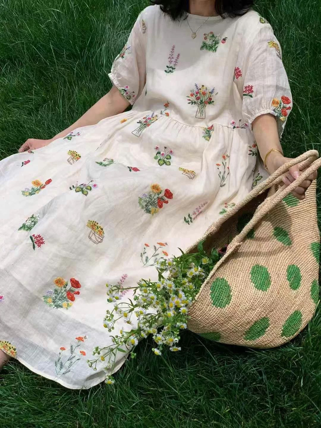 【受注製作】 涼しいリネン刺繡ワンピースKL 0987　2色展開