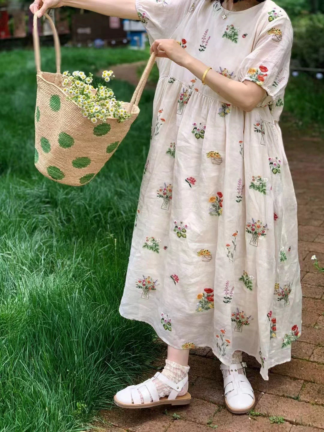 【受注製作】 涼しいリネン刺繡ワンピースKL 0987　2色展開